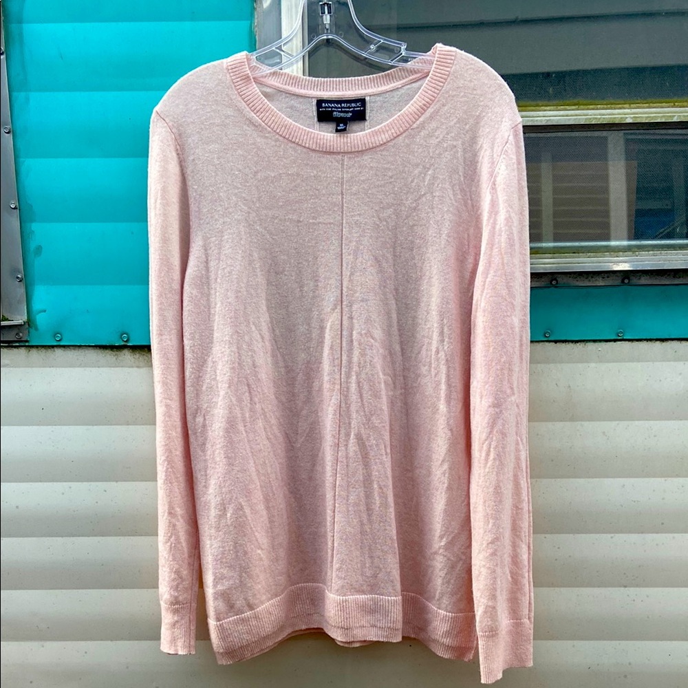 Banana Republic Pale Pink Sweater